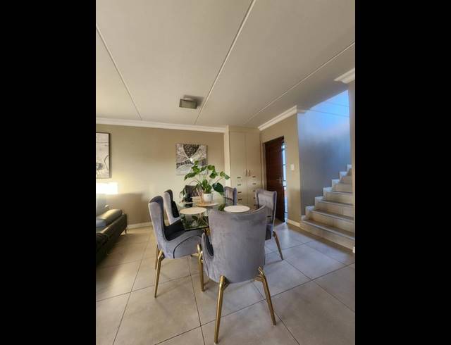 3 BEDROOM PROPERTY TO RENT IN KYALAMI HILLS